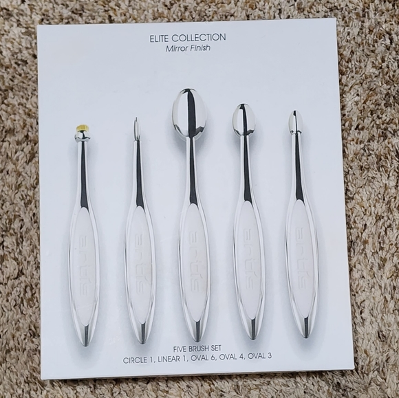 EliteCollection mirrorfinish Oval 7Brush EliteCollection